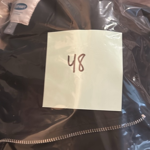 Old Navy Puffer Vest - Picture 6 of 6